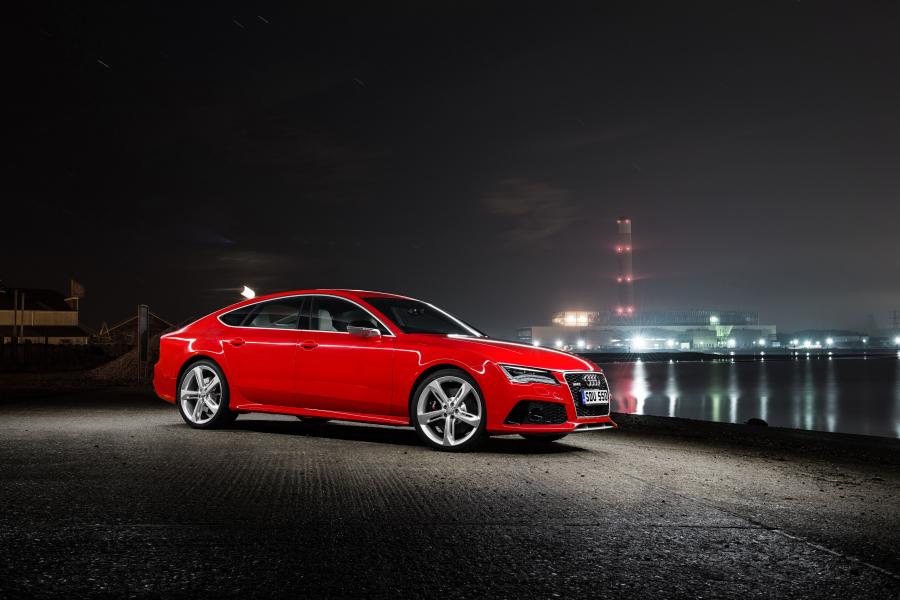  Audi RS7 Sportback 2013 года  (UK) (фото 3 из 23)